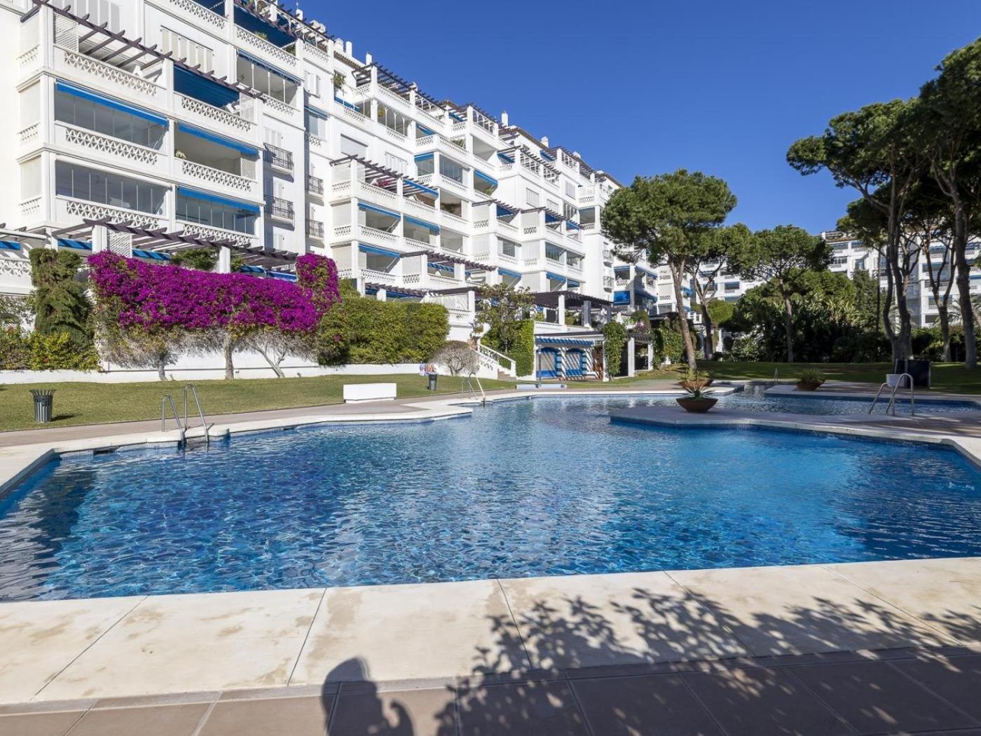 3 En Playas Del Duque Puerto Banus Apartment *